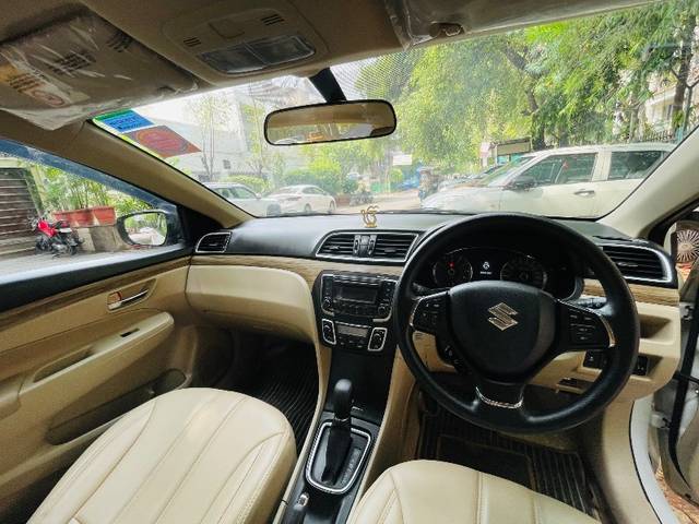 https://images10.gaadi.com/usedgaadi-sellcar/UsedCar/e5c5d119a/94bff6fb-2819-449a-80b9-805ad491d6b6.jpeg?imwidth=6402