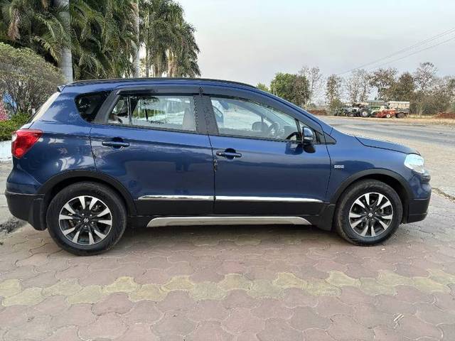 https://images10.gaadi.com/usedgaadi-sellcar/UsedCar/e5c603fea/21ae8f78-4cd4-41e9-8916-e0390af3e5d2.jpg?imwidth=6401