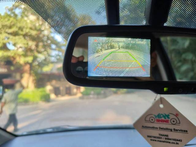 https://images10.gaadi.com/usedgaadi-sellcar/UsedCar/e5c622e3a/93875d16-fe85-4a1e-965f-47da78ab7ddc.jpg?imwidth=6402