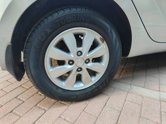 https://images10.gaadi.com/usedgaadi-sellcar/UsedCar/e5c622e3a/97af1c32-0445-4735-a775-6d4a69d98505.jpg?imwidth=6401
