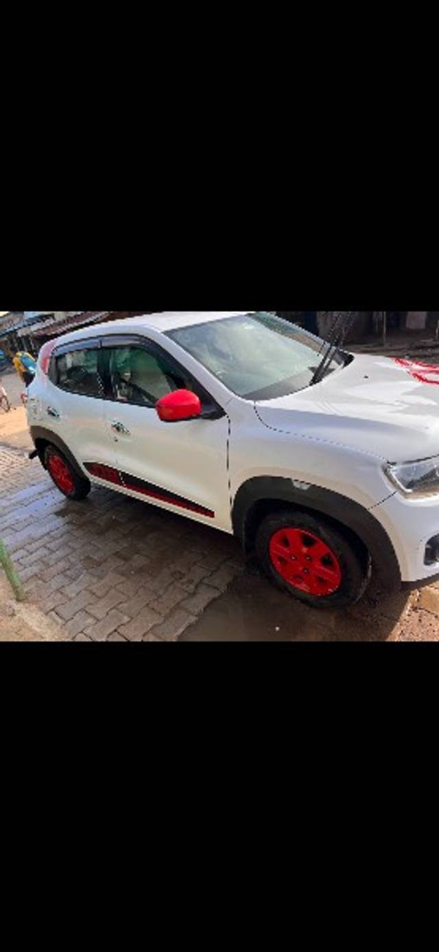 https://images10.gaadi.com/usedgaadi-sellcar/UsedCar/e5c67664a/13615e22-3c1c-4f74-af1d-63f539ad2c2f.png?imwidth=6402