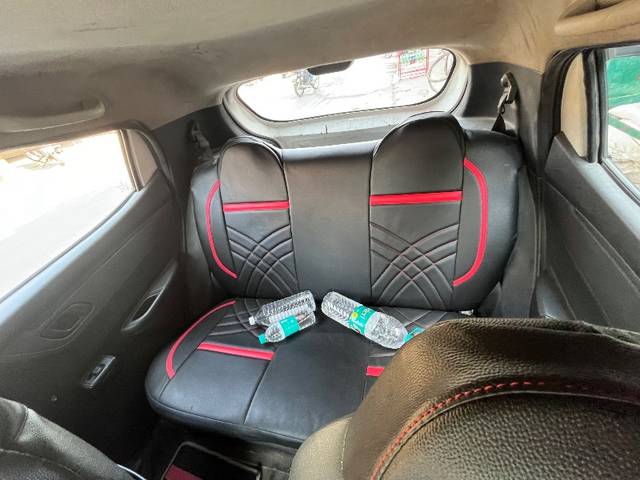 https://images10.gaadi.com/usedgaadi-sellcar/UsedCar/e5c67664a/239854c2-a4f6-4498-8cdb-05c4db456d16.jpeg?imwidth=6400