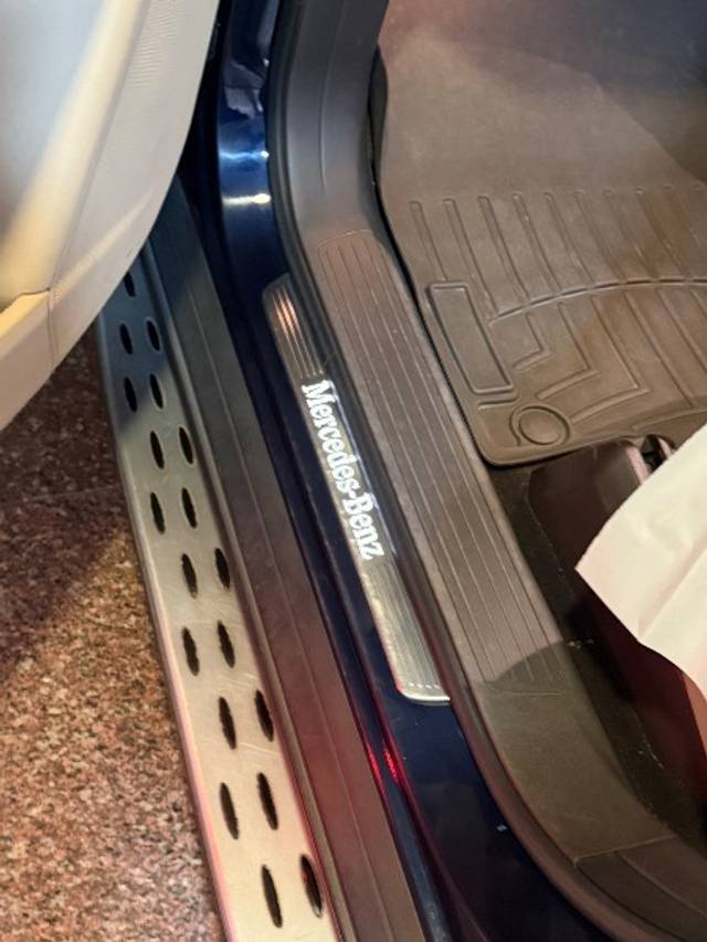 https://images10.gaadi.com/usedgaadi-sellcar/UsedCar/e5c6b7cba/36dbb1c2-032a-40b0-ae56-83bc7a66236e.jpeg?imwidth=6402