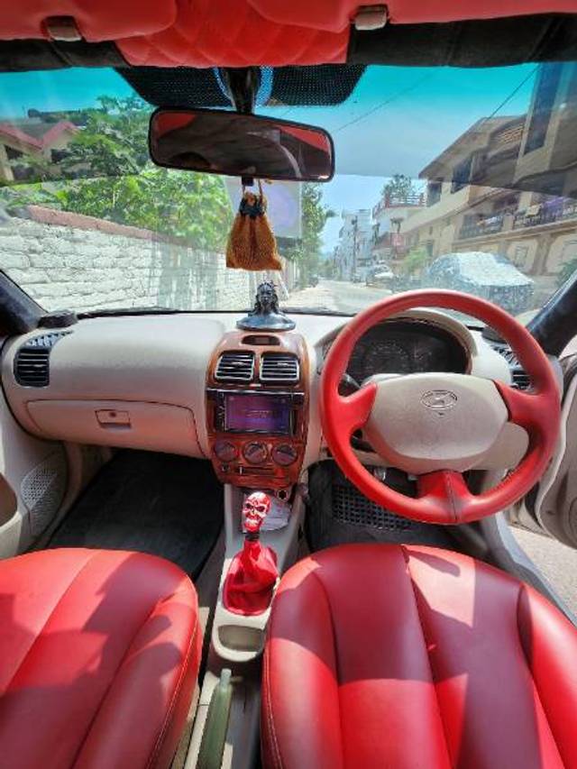 https://images10.gaadi.com/usedgaadi-sellcar/UsedCar/e5c849f2a/d709ac60-d86b-4f15-92d9-374db07c5036.jpg?imwidth=6401