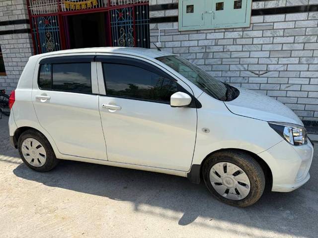 https://images10.gaadi.com/usedgaadi-sellcar/UsedCar/e5c8c93ea/a5298d34-158b-4c61-8725-8ec1f243cdab.jpeg?imwidth=6401