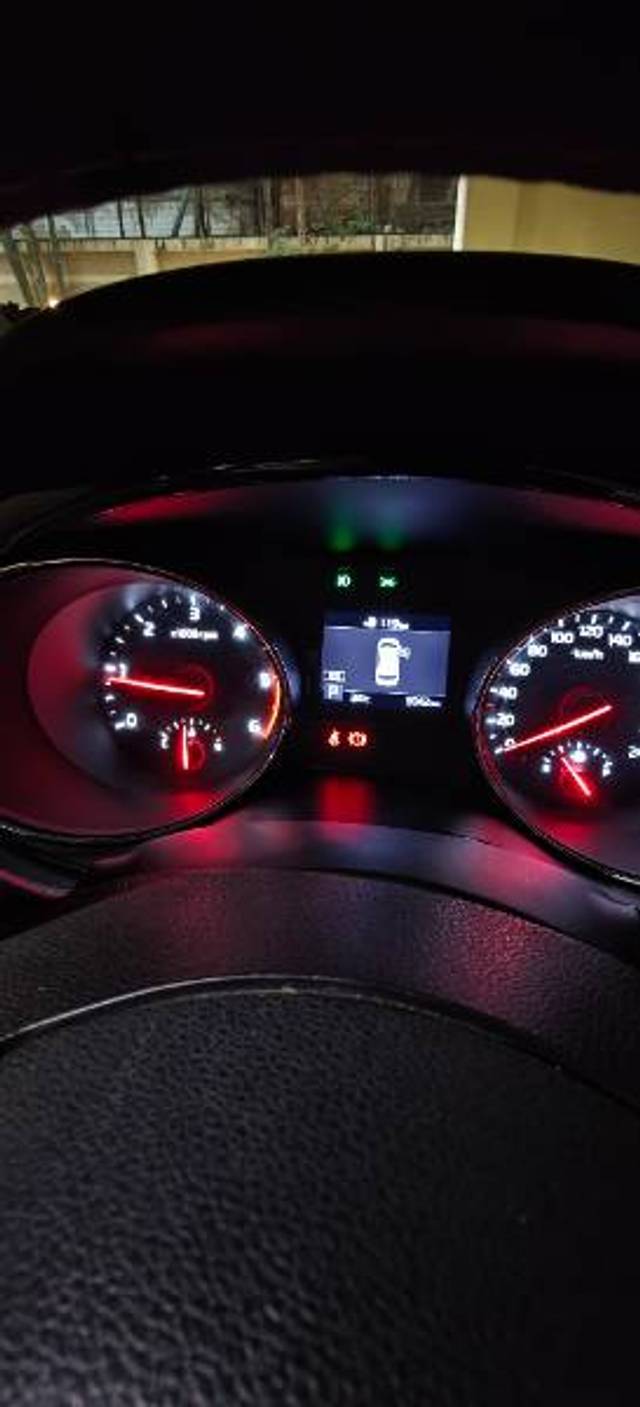 https://images10.gaadi.com/usedgaadi-sellcar/UsedCar/e5c93af8a/0be37261-8d33-4652-af88-5007101fbeb5.jpg?imwidth=6401