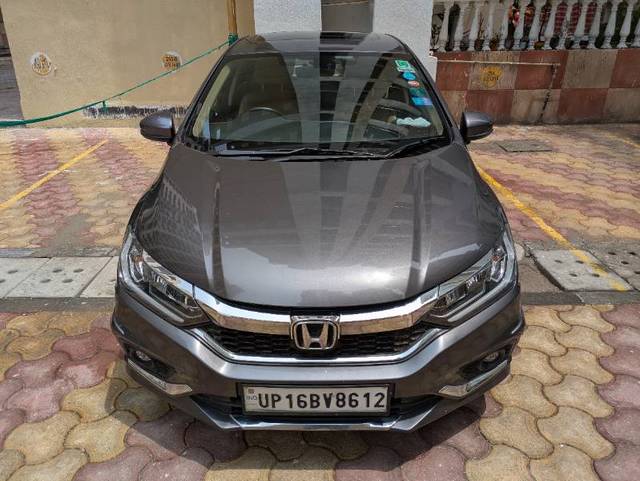 https://images10.gaadi.com/usedgaadi-sellcar/UsedCar/e5c971c4a/cc077369-f035-43b9-8fe5-fa53f22b5fd2.jpg?imwidth=6400