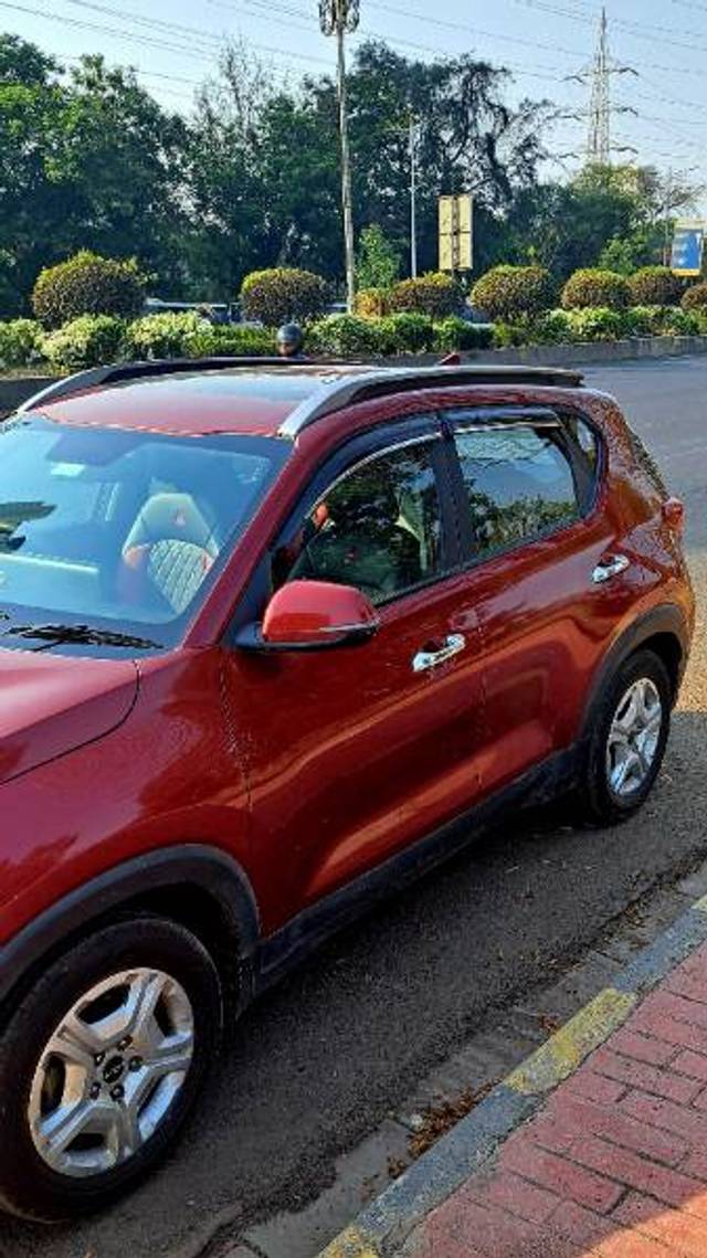 https://images10.gaadi.com/usedgaadi-sellcar/UsedCar/e5c99109a/13c0408a-b784-4977-83ae-8dd3b317e1f0.jpg?imwidth=6400