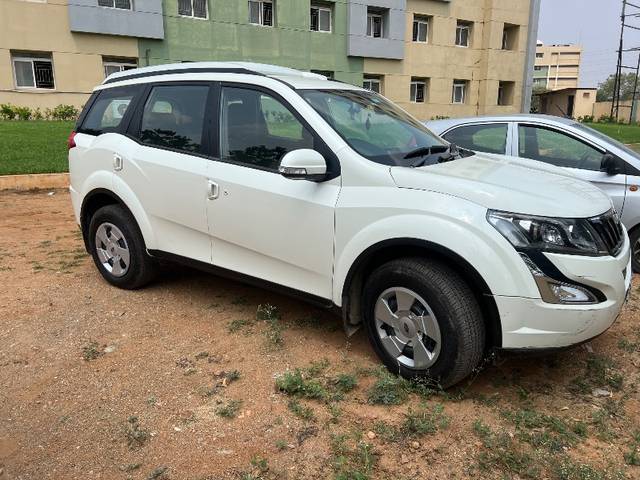 https://images10.gaadi.com/usedgaadi-sellcar/UsedCar/e5c9c658a/a5047536-99ee-4180-b93c-ae76cb27034c.jpeg?imwidth=6400