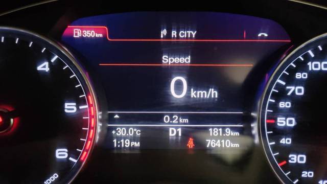 https://images10.gaadi.com/usedgaadi-sellcar/UsedCar/e5ca2612a/3193d664-513e-4f7a-95aa-9a38a2e8d8cb.jpg?imwidth=6401