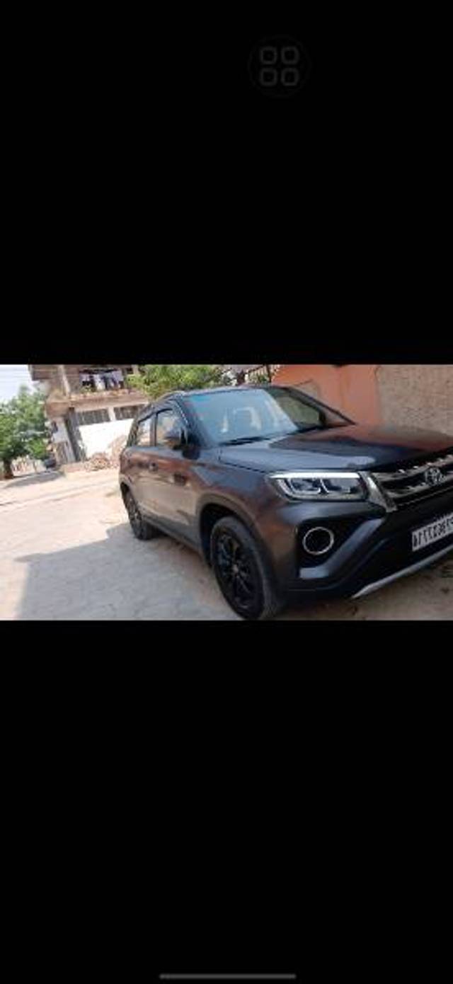 https://images10.gaadi.com/usedgaadi-sellcar/UsedCar/e5ca4406a/cf3bd188-81f2-44af-ba5b-99c08bcbe844.jpg?imwidth=6400