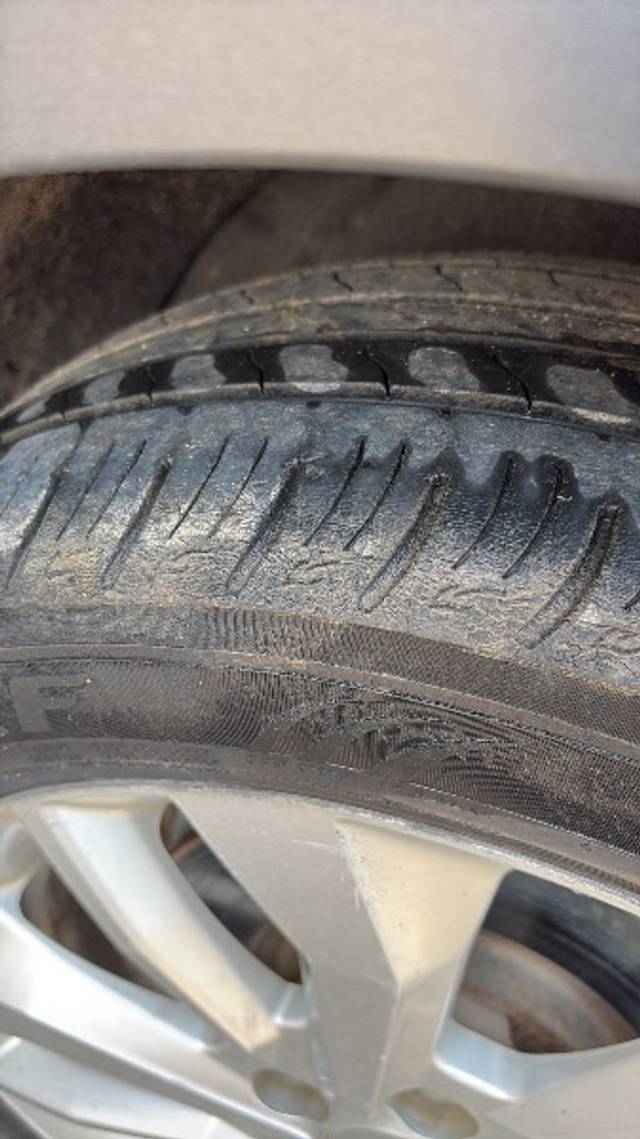 https://images10.gaadi.com/usedgaadi-sellcar/UsedCar/e5ca50d5a/d8021258-d76a-4c57-a637-b7bd671ce138.jpeg?imwidth=6402