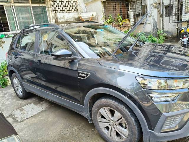 https://images10.gaadi.com/usedgaadi-sellcar/UsedCar/e5caf1b8a/495dc23f-5bcd-40b0-a76a-3d464341b41b.jpg?imwidth=6400