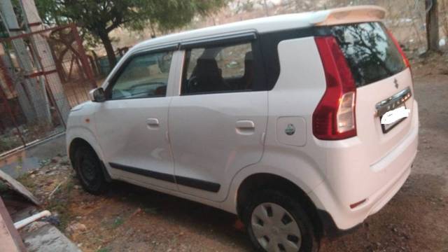 https://images10.gaadi.com/usedgaadi-sellcar/UsedCar/e5cb21eaa/bd94a594-f328-4955-b30d-dd748c074c8f.jpeg?imwidth=6400