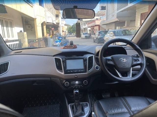 https://images10.gaadi.com/usedgaadi-sellcar/UsedCar/e5cb2294a/19658376-ec89-4f15-89e7-24aa71345fd0.jpeg?imwidth=6402