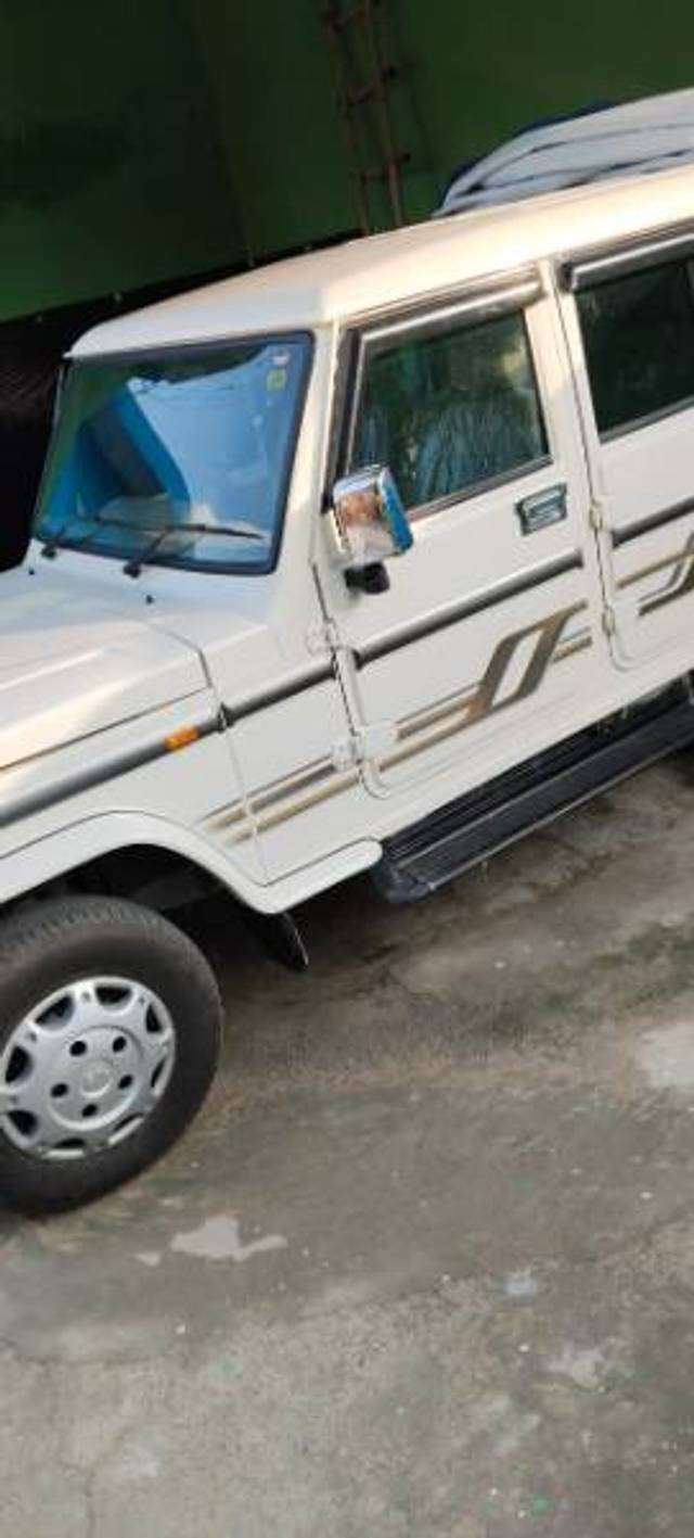 https://images10.gaadi.com/usedgaadi-sellcar/UsedCar/e5cb3a2fa/9a2df8cc-6a51-4589-92de-2dd7fe382222.jpg?imwidth=6401
