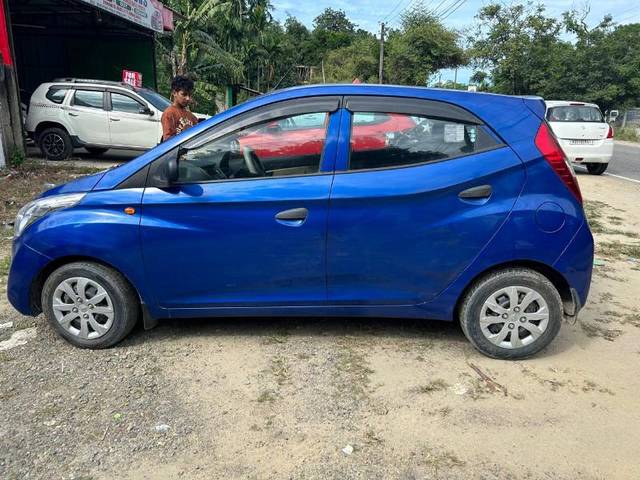 https://images10.gaadi.com/usedgaadi-sellcar/UsedCar/e5cb5106a/2bea5b34-e49d-4431-a6a3-0d6cdfd39fd3.jpg?imwidth=6402
