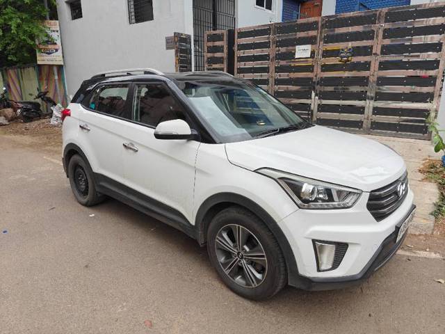 https://images10.gaadi.com/usedgaadi-sellcar/UsedCar/e5cbe0a4a/4e28aad1-a8a2-431c-91b6-90e11fa94f9d.jpg?imwidth=6400