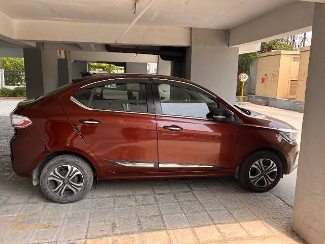 https://images10.gaadi.com/usedgaadi-sellcar/UsedCar/e5cc0783a/3705340d-03f5-47e8-a8dd-645547716ec3.jpeg?imwidth=6401