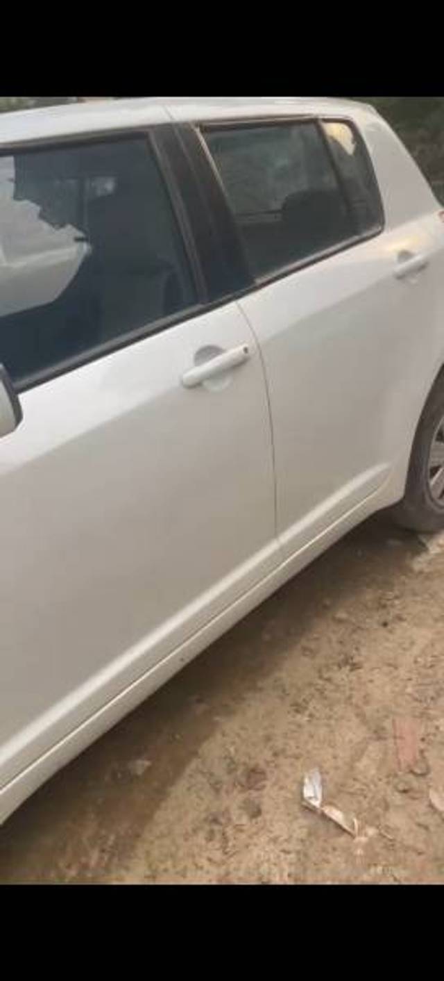 https://images10.gaadi.com/usedgaadi-sellcar/UsedCar/e5cc698ea/6974a9c0-e5b3-4115-aa6d-2145473db097.jpg?imwidth=6402