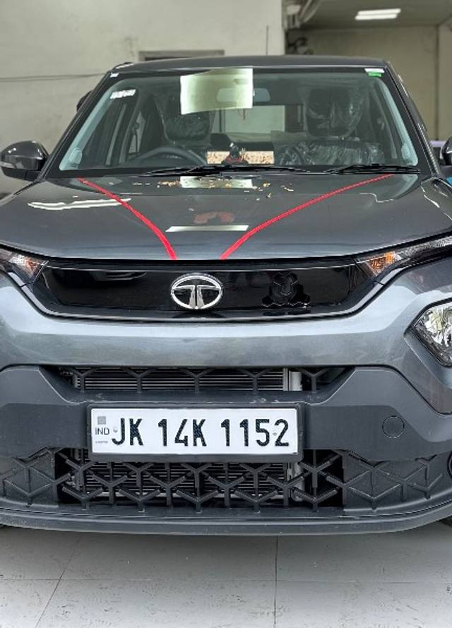 https://images10.gaadi.com/usedgaadi-sellcar/UsedCar/e5cca0aaa/b7c48300-255d-4f5c-b041-fa56f2897243.jpeg?imwidth=6400