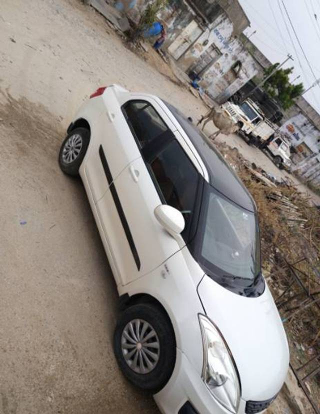 https://images10.gaadi.com/usedgaadi-sellcar/UsedCar/e5ccc1e6a/7a9114c0-8c76-4da3-813d-2887d50f00db.jpg?imwidth=6401