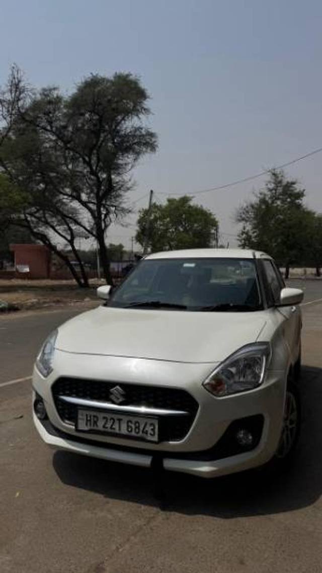 https://images10.gaadi.com/usedgaadi-sellcar/UsedCar/e5ccd53da/a4f38b19-dffd-4940-94fe-73c0876ed15b.jpg?imwidth=6400