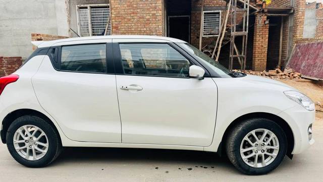 https://images10.gaadi.com/usedgaadi-sellcar/UsedCar/e5ccd53da/dc47c530-642e-430d-ab17-6821ff3c816e.jpg?imwidth=6401