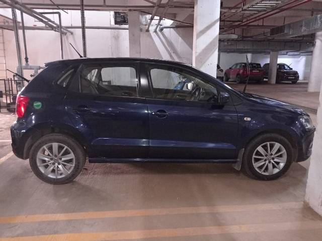 https://images10.gaadi.com/usedgaadi-sellcar/UsedCar/e5cce1dfa/256459b0-1786-47f4-97db-fcb876dfd116.jpeg?imwidth=6400