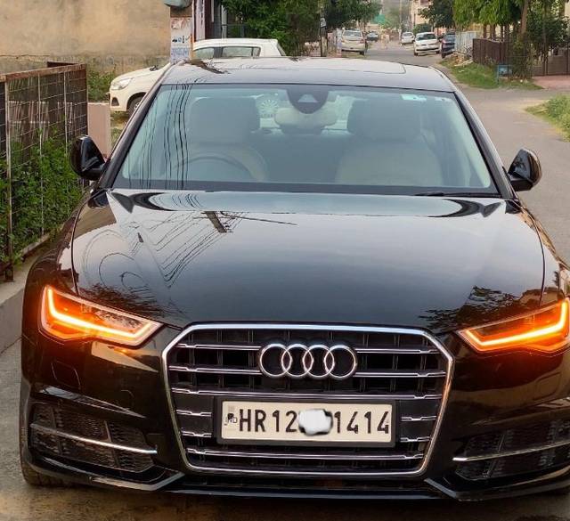 https://images10.gaadi.com/usedgaadi-sellcar/UsedCar/e5ccedd6a/3888a997-6e58-4e75-af86-cc3746158a45.jpeg?imwidth=6400