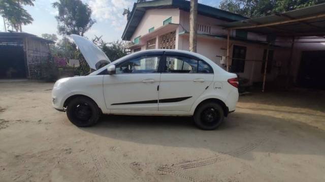 https://images10.gaadi.com/usedgaadi-sellcar/UsedCar/e5cdaa41-b8c0-4a7d-8430-fb25422f7f2b/2bf3510a-5249-48f7-804c-3b87f642cdb0.jpg?imwidth=6401