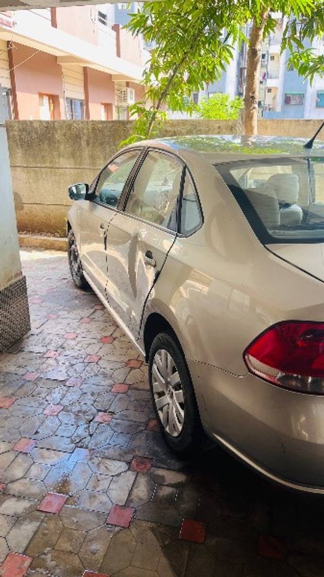 https://images10.gaadi.com/usedgaadi-sellcar/UsedCar/e5cdba13a/1c53f09e-26c0-438f-a2fa-3cc199158c34.jpeg?imwidth=6402