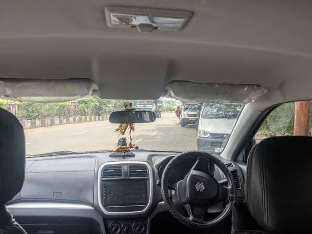 https://images10.gaadi.com/usedgaadi-sellcar/UsedCar/e5cdbd3ca/41f8fe4c-7f74-4749-9e56-93d480327d51.jpg?imwidth=6402