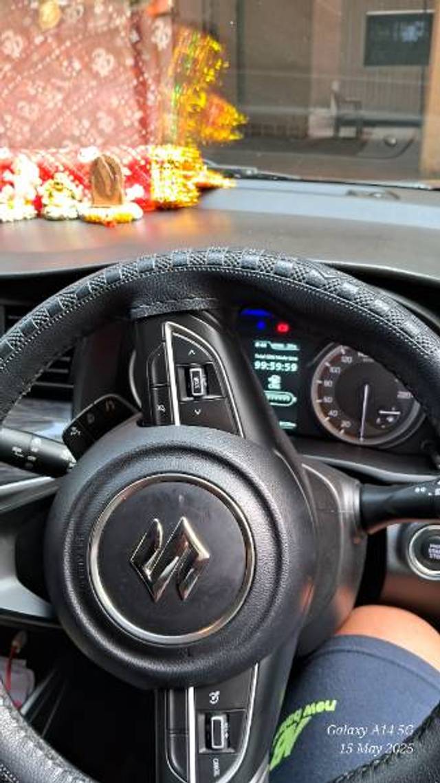 https://images10.gaadi.com/usedgaadi-sellcar/UsedCar/e5ce5b69a/a6f47690-dac7-4307-aaa5-82b289dd7fd8.jpg?imwidth=6402