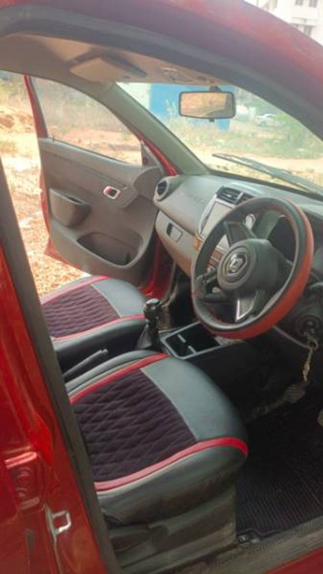 https://images10.gaadi.com/usedgaadi-sellcar/UsedCar/e5cea841a/e7c0f0bf-7249-4ebf-b683-0f9b0965f197.jpg?imwidth=6402