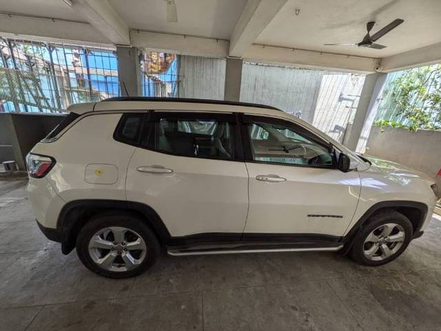 https://images10.gaadi.com/usedgaadi-sellcar/UsedCar/e5cec8aaa/10c7c12c-4365-4773-ae28-6032279c1de3.jpeg?imwidth=6401