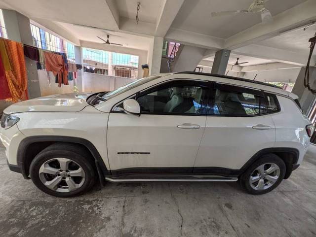 https://images10.gaadi.com/usedgaadi-sellcar/UsedCar/e5cec8aaa/63035c63-25eb-4d63-bb42-6109fdf3d3f4.jpeg?imwidth=6400