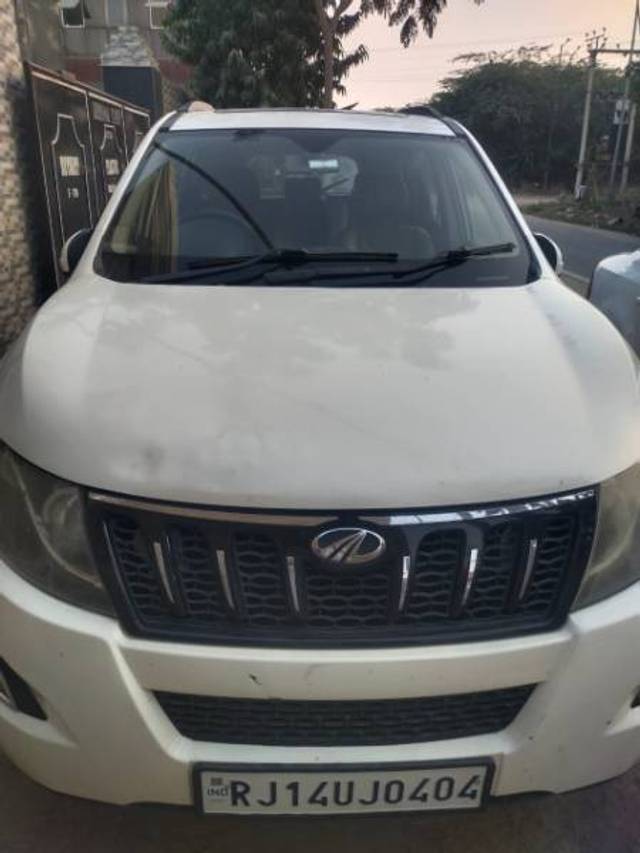 https://images10.gaadi.com/usedgaadi-sellcar/UsedCar/e5cef2eaa/d874d9f5-975b-4cbf-8ecc-55a6fec383cc.jpg?imwidth=6400