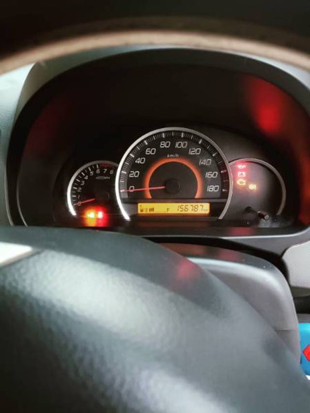 https://images10.gaadi.com/usedgaadi-sellcar/UsedCar/e5cefd8ea/72a82855-cb46-49dd-94f5-d9ea617c1ad9.jpg?imwidth=6401