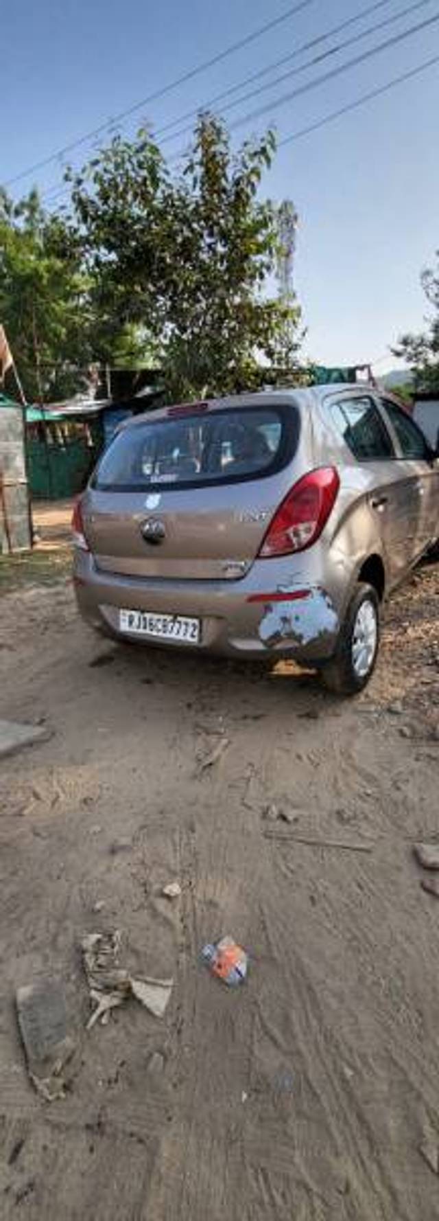 https://images10.gaadi.com/usedgaadi-sellcar/UsedCar/e5cf3971a/3f0523fc-9341-42cb-b7ba-48e466d7a0aa.jpg?imwidth=6402
