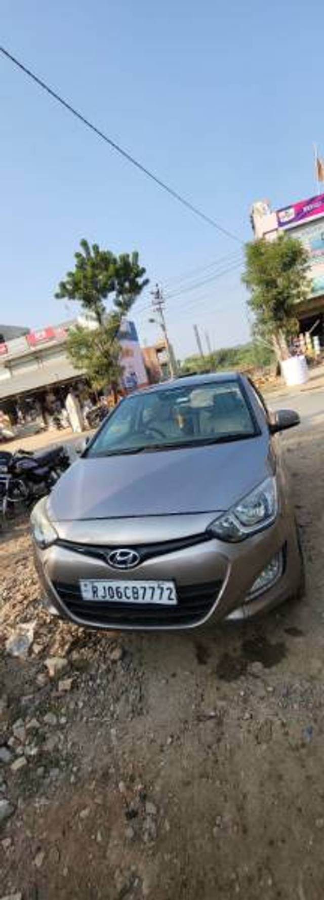 https://images10.gaadi.com/usedgaadi-sellcar/UsedCar/e5cf3971a/8d4e4c64-a767-4b8a-ab9f-1f1a474017fd.jpg?imwidth=6401