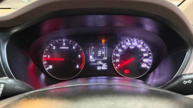 https://images10.gaadi.com/usedgaadi-sellcar/UsedCar/e5cf57b6a/09536ece-38c5-4fe5-845e-8ce917f6df36.jpg?imwidth=6402