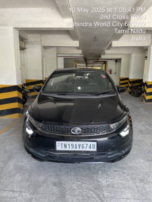 https://images10.gaadi.com/usedgaadi-sellcar/UsedCar/e5cf688ba/282585a8-b88f-4ed1-8161-243dfa9dee8f.jpeg?imwidth=6400