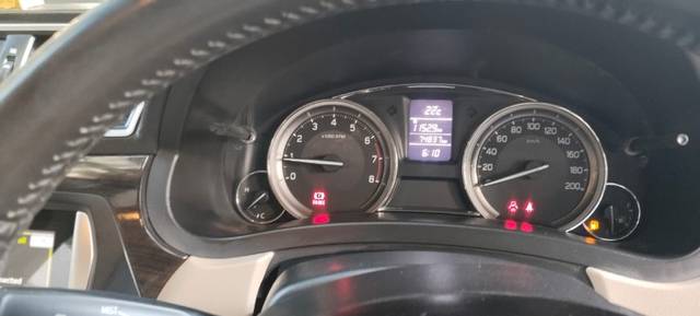 https://images10.gaadi.com/usedgaadi-sellcar/UsedCar/e5cf6940a/bd0175d8-b410-4935-8584-bc024b48fffb.jpeg?imwidth=6402