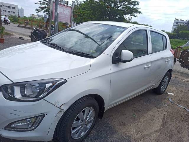 https://images10.gaadi.com/usedgaadi-sellcar/UsedCar/e5cf7f9fa/dd6020e9-8f8d-4176-8bb6-c8ce12b5b71b.jpeg?imwidth=6402
