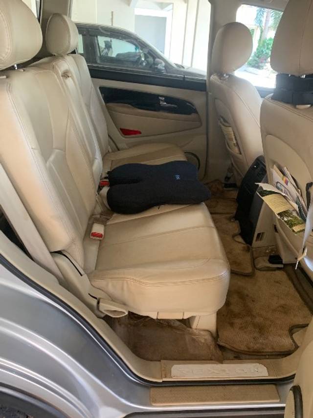 https://images10.gaadi.com/usedgaadi-sellcar/UsedCar/e5cfde5ca/b7626979-99a6-4d6f-8010-fbd4604bd12e.jpeg?imwidth=6402