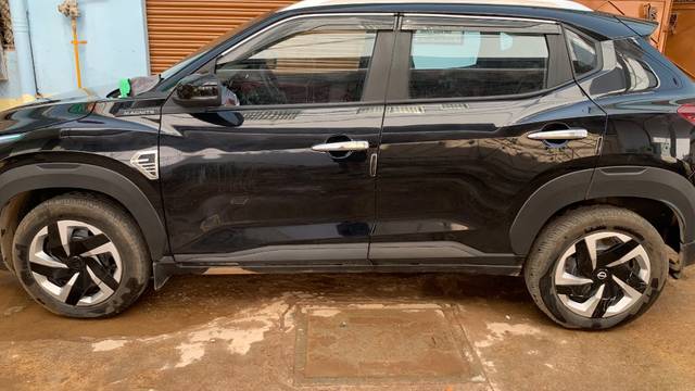 https://images10.gaadi.com/usedgaadi-sellcar/UsedCar/e5cffd77a/15daa8ee-efad-4ca8-89e4-665d24a4d6d9.jpeg?imwidth=6401
