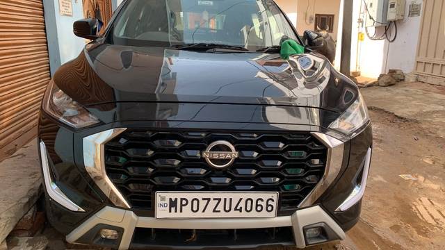 https://images10.gaadi.com/usedgaadi-sellcar/UsedCar/e5cffd77a/37171aa2-23b7-4157-b5e2-13464f52a310.jpeg?imwidth=6400