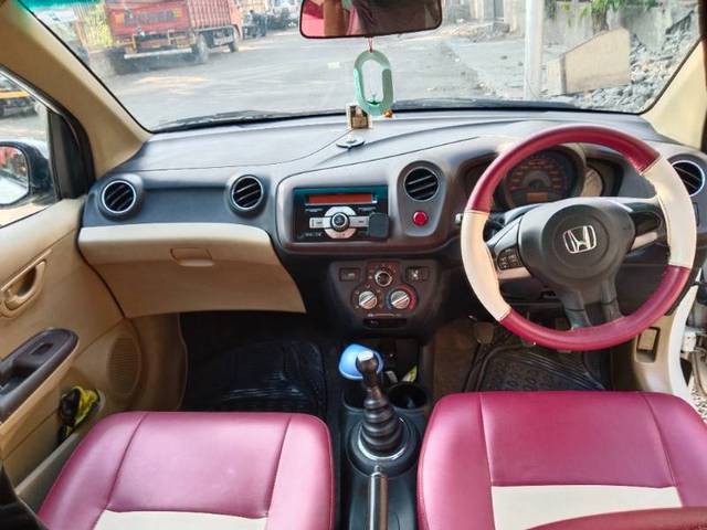https://images10.gaadi.com/usedgaadi-sellcar/UsedCar/e5d051dca/a9f65a1c-fdee-4d69-a237-314fe83bf9a6.jpg?imwidth=6402