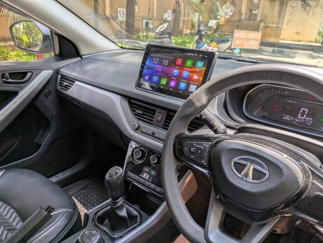 https://images10.gaadi.com/usedgaadi-sellcar/UsedCar/e5d0a736a/33c85f35-5cce-4d97-bf14-1a567ae09ddf.jpg?imwidth=6401